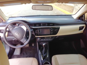 IMG_Toyota Corolla 2015 automatico (14)